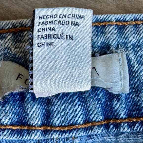 Forever 21 Utility Cargo Jeans with Belt Light Wash Denim Size 24 - Picture 7 of 16